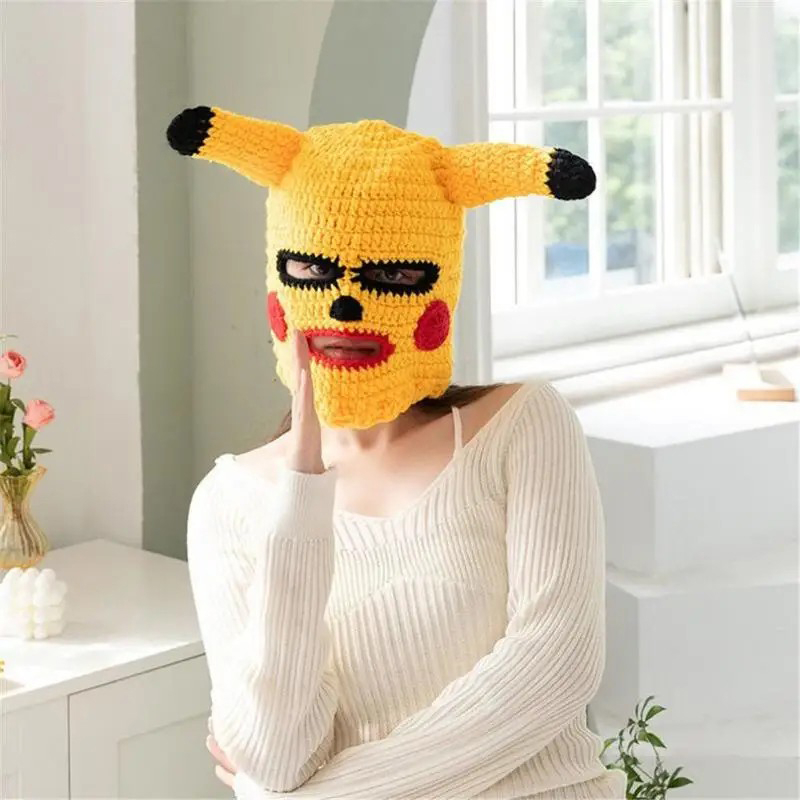 PIKACHU Kukla maska na tvár a hlavu s okuliarmi žltá pletená - pre deti aj dospelých