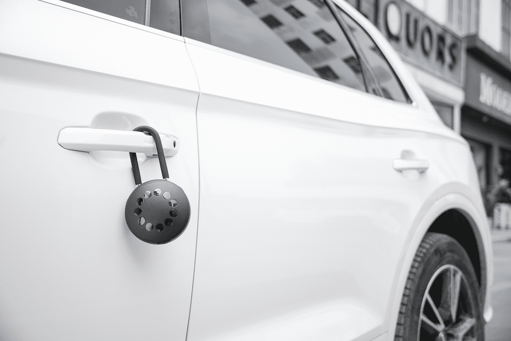 Smart wifi inteligentný bezpečnostný zámok na auto