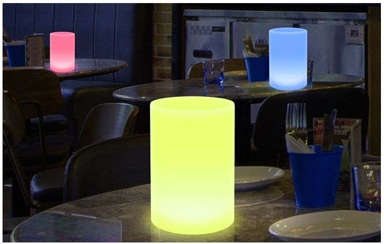 lampa na stol party farebná prepinanie farieb plastova