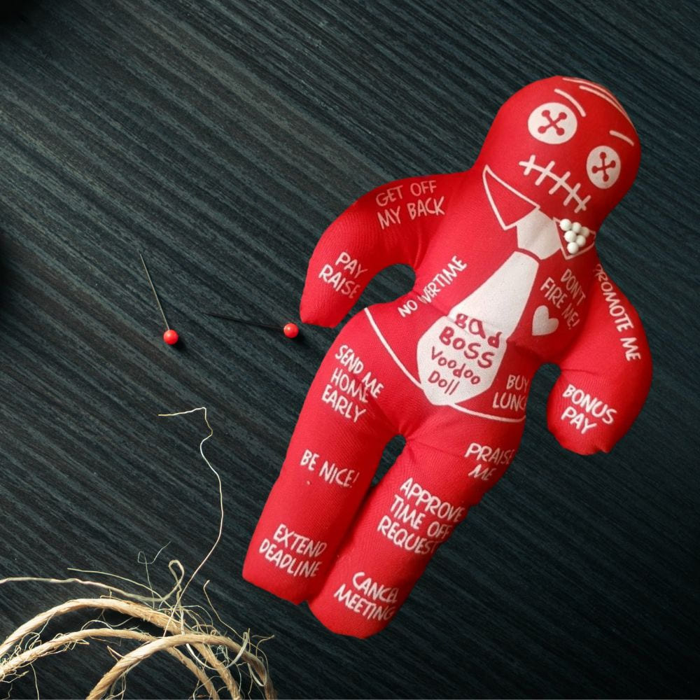 Voodoo bábika šéf so špendlíkmi - Antistresová Vudu postavička šéfa