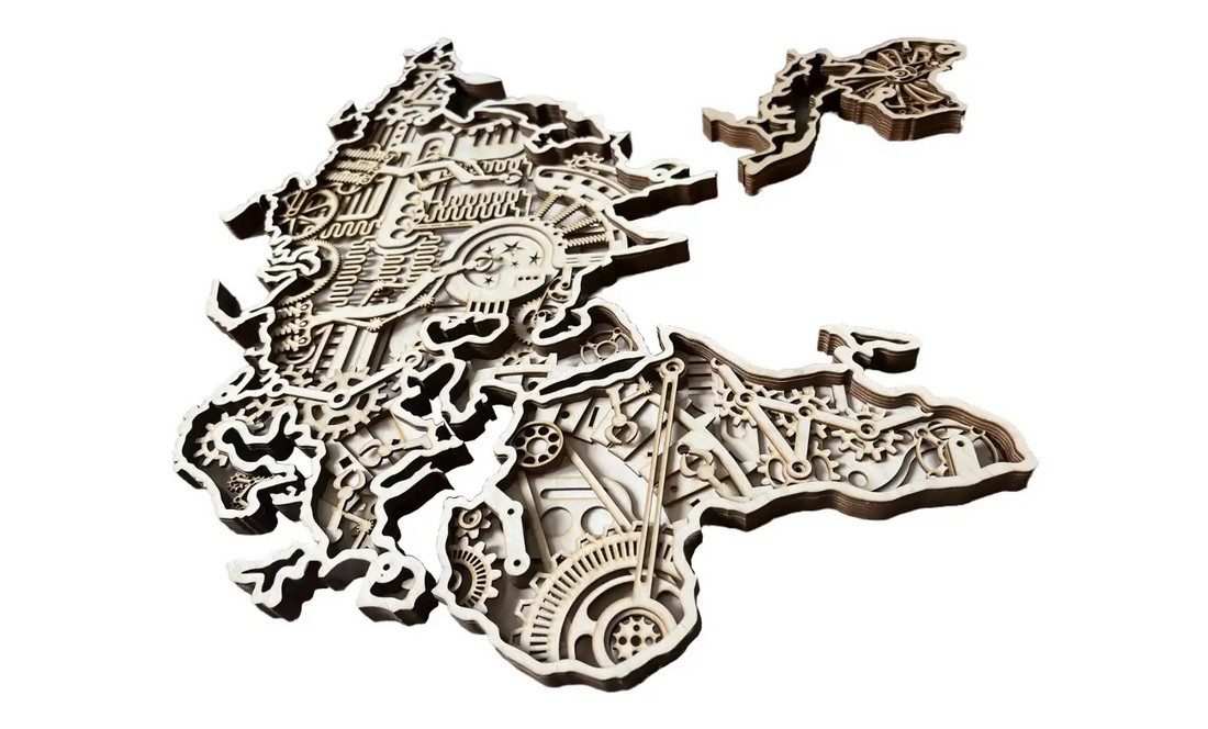 Detailné spracovanie pre domácich kutilov - exkluzívna ručne vyrezávaná mapa sveta