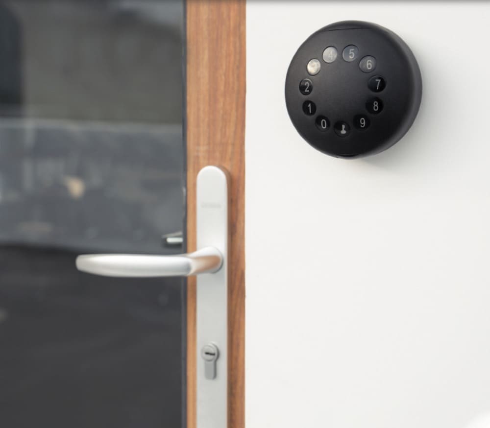 Bezpečnostní skříňka na klíče Solo s Bluetooth Smart ovládáním
