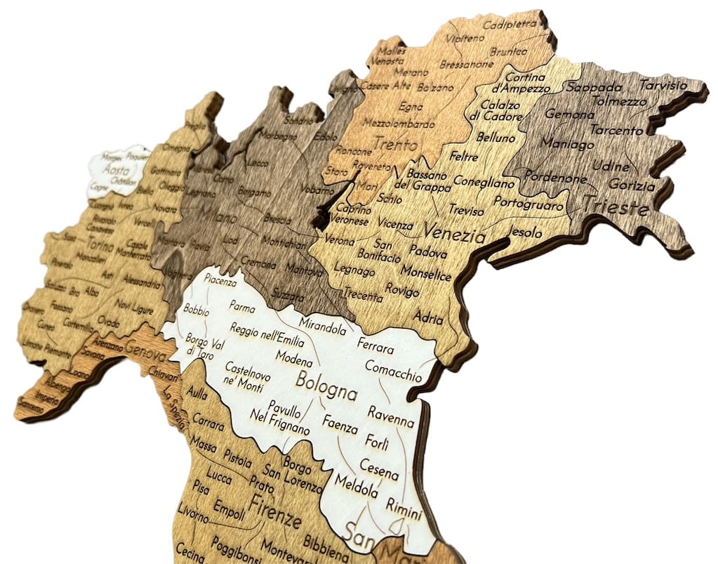 Mapa italských krajů ze dřeva - barevné rozdělení regionů na nástěnné mapě