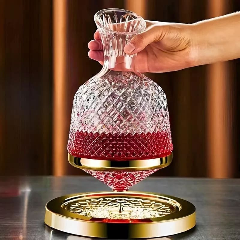 rotačná karafa s objemom 1500 ml + 2 poháre s objemom 270 ml
