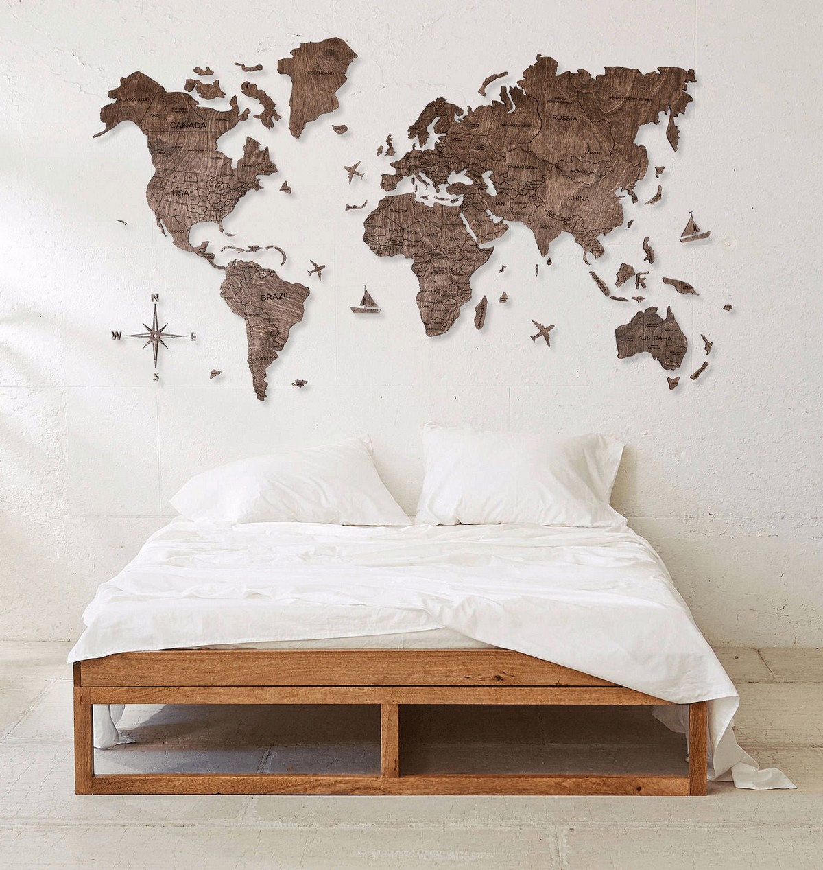 Tmavá nástěnná mapa do moderního obývacího pokoje - elegantní nástěnná dekorace