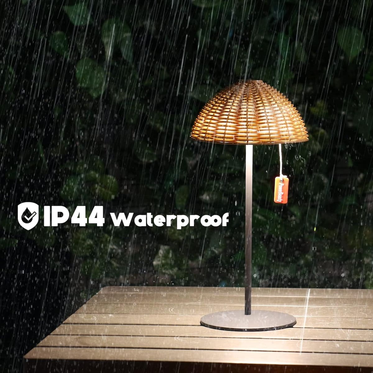 Outdoorová lampa vodeodolna ratanova