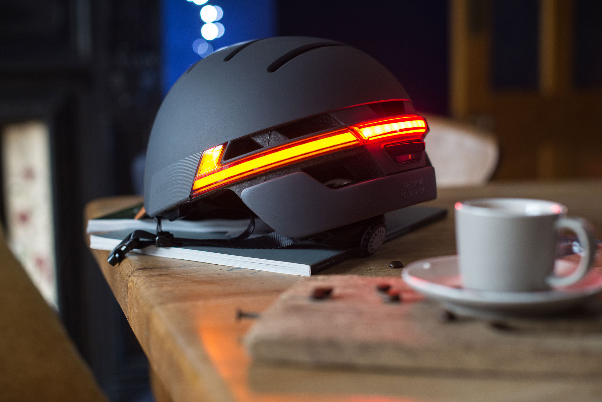 Cyklistická smart přilba BH51M s Bluetooth