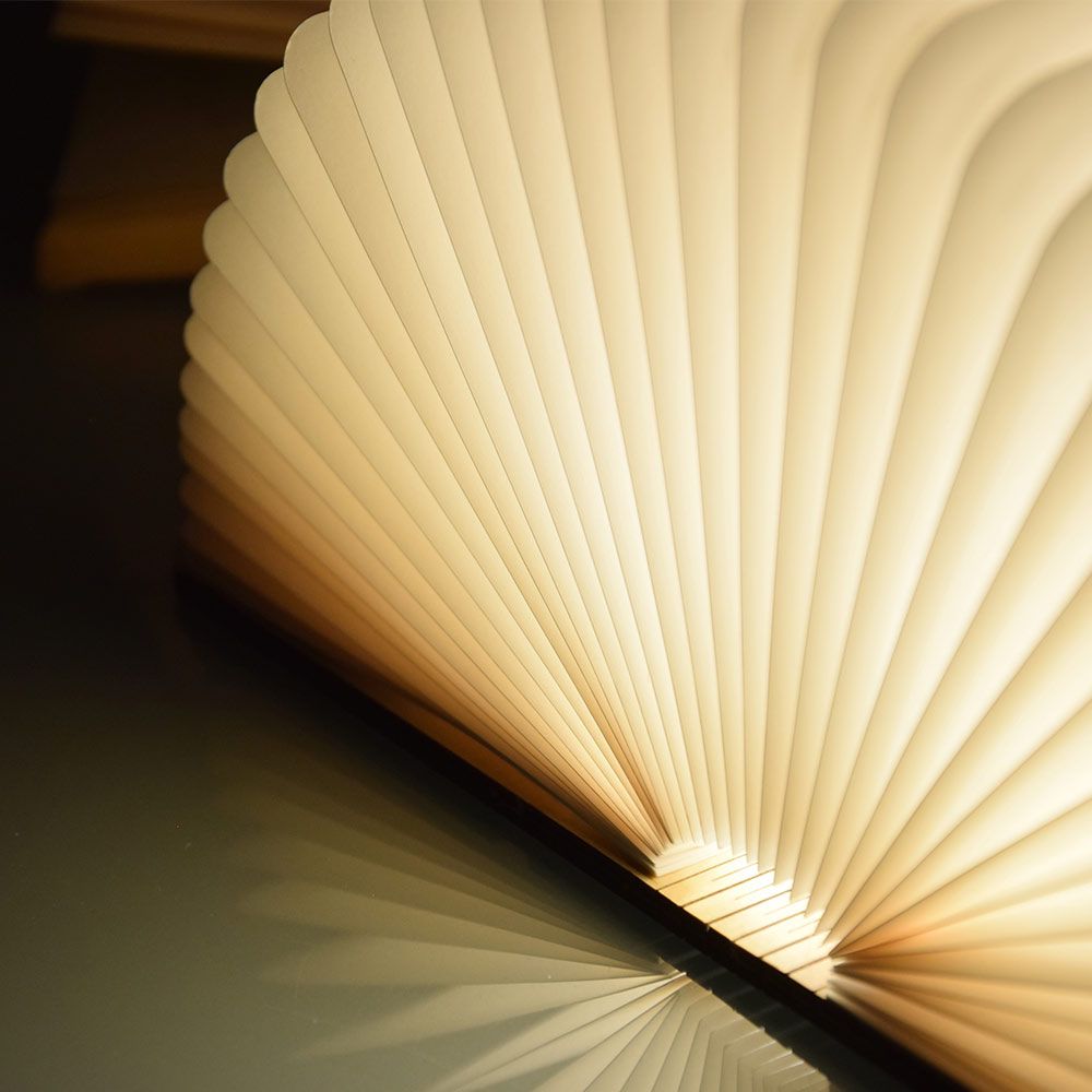 Svetlo v dizajne knihy LED – LED lampa v tvare roztvorenej knihy
