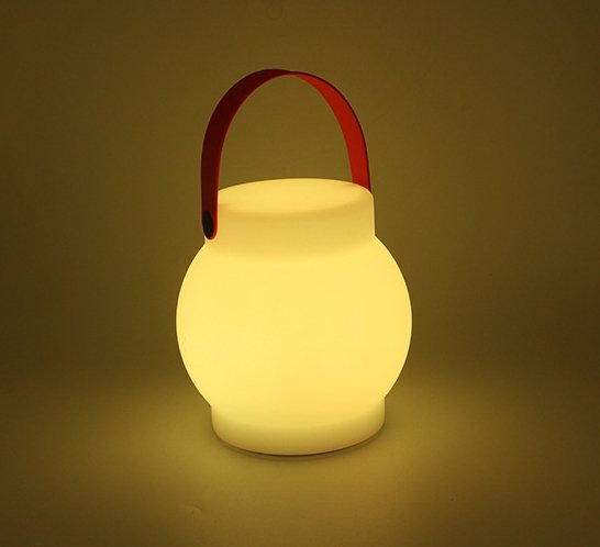 Lampáš RGB farby - prenosné LED svetlo o zmenou 8 farebných módov vonkajšie IP44 vodotesný
