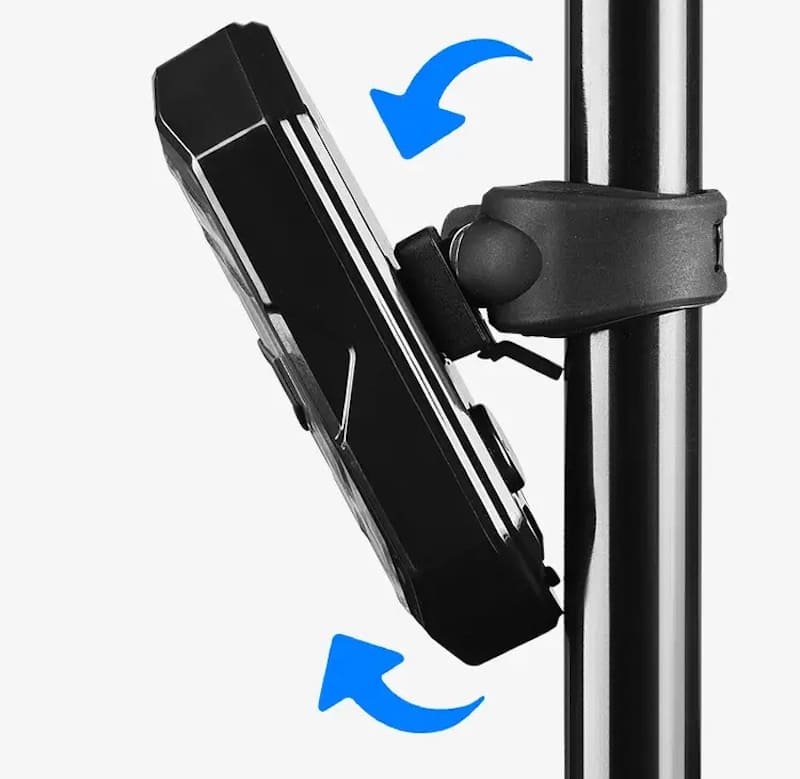 Zadné bezdrôtové svetlo na bicykel so smerovkami + 32 LED + zvukový efekt 120 dB