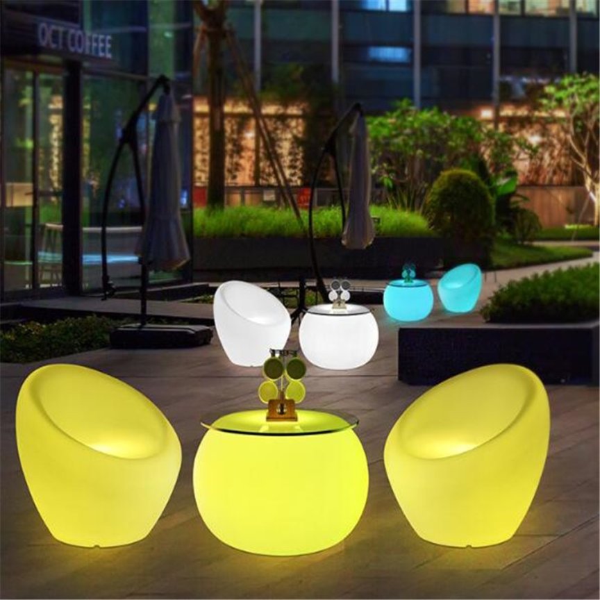 LED záhradný stôl z plastu RGBW svietiaci 58x45cm s krytím IP44 + diaľkové ovládanie
