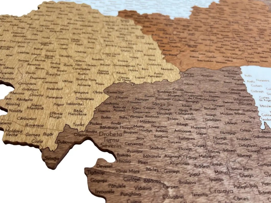 3D dřevěná nástěnná mapa Rumunska s vyznačenými městy 56,5×80 cm