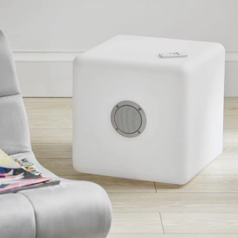 Kocka plastová reproduktor Bluetooth 10W + výkon + IP44 + RGB farebná - 35x35x35cm
