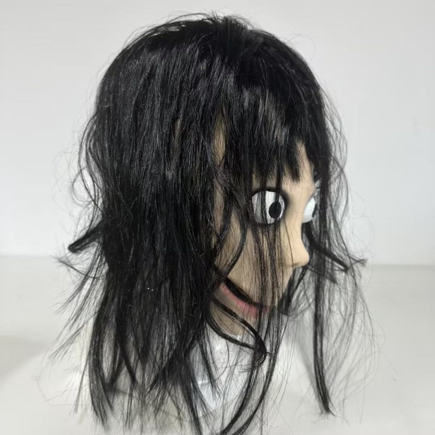 Maska na tvár Momo – strašidelná maska bábiky na Halloween pre deti aj dospelých