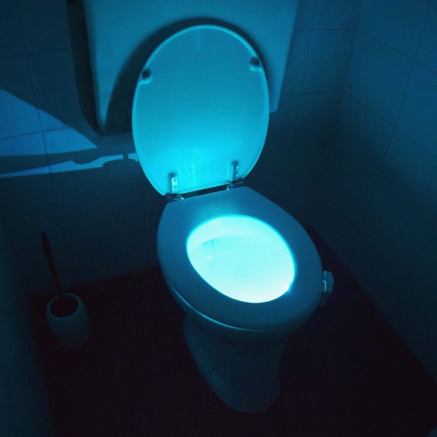 Světlo LED do WC se senzorem pohybu – osvětlení toalety s barevnými efekty