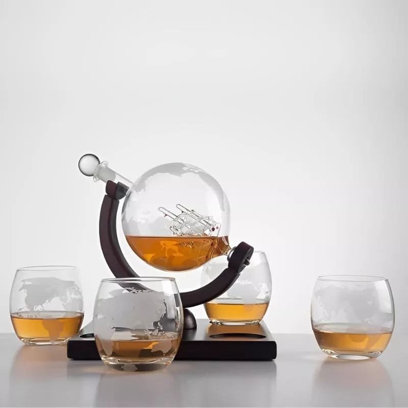 Karafa Glóbus na whisky na stojane – súprava 4 poháre + 9 kameňov