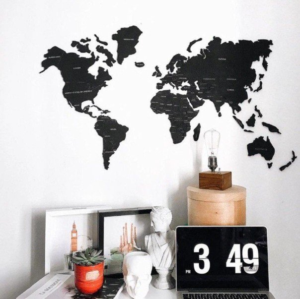 3D dřevěná nástěnná mapa světa ze dřeva – černý dekor, 100 × 60 cm mapa na zeď