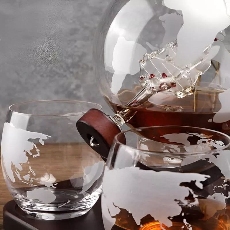 Karafa Glóbus na whisky na stojane – súprava 4 poháre + 9 kameňov