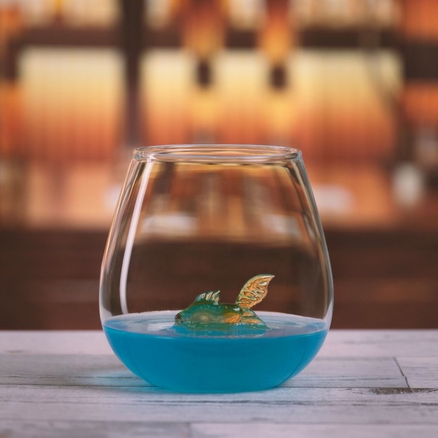 Glas-Trinkbecher – Dekoratives Trinkglas mit Fischmotiv, 550 ml