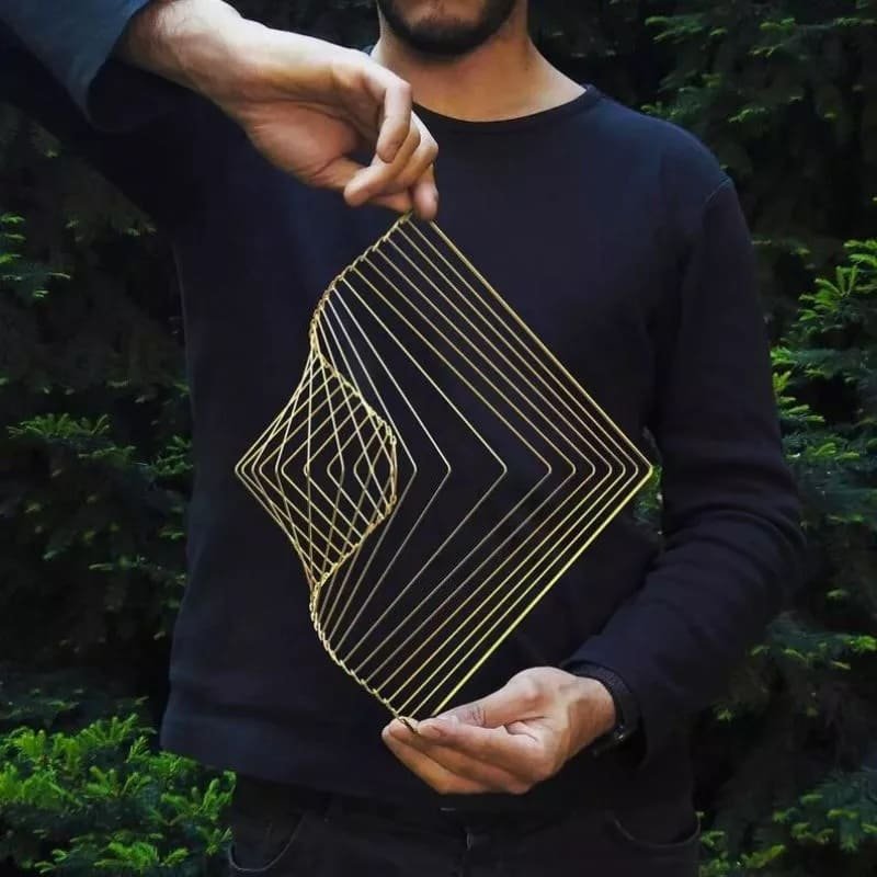 Hlavolam z kovu spinner kinetický – hlavolam Square Wave kovová dekorace