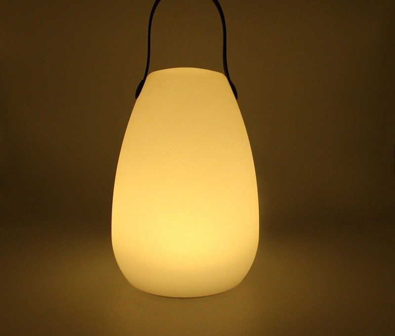 Prenosné LED svetlo s rúčkou do záhrady / terasu s výberom 8 farieb + vodeodolné IP44 krytie