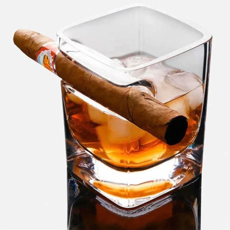 Pohár na whisky s cigaretovým držiakom – sklenený pohár 260 ml