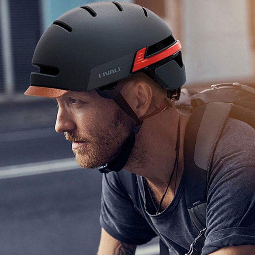 Smart cyklistická přilba na kolo – s Bluetooth a LED signalizací + reproduktory, SOS funkce