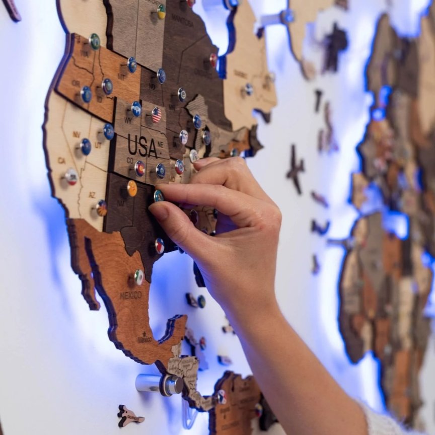 Luxusná LED 3D drevená mapa sveta 250×160 cm – drevený obraz s ovládaním