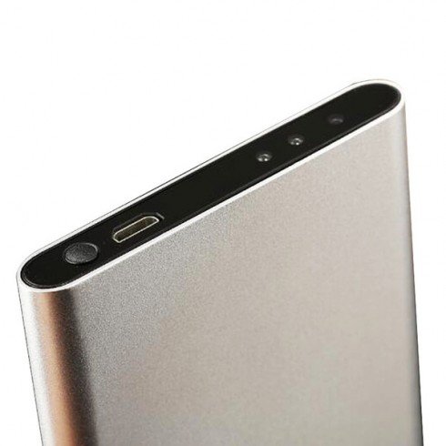 Batteria esterna con fotocamera Full HD e batteria da 5000 mAh
