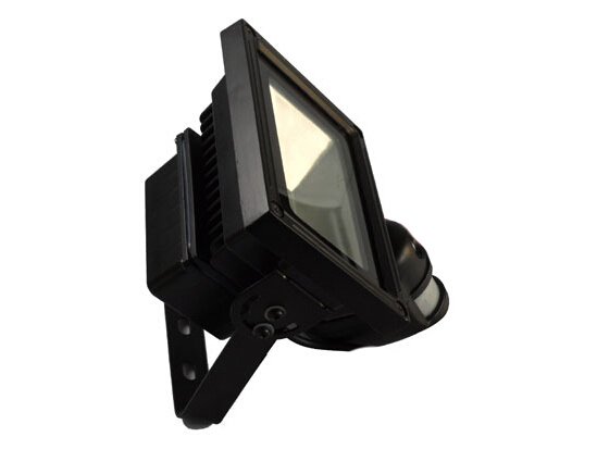 PIR HD kamera s WiFi + LED reflektorom