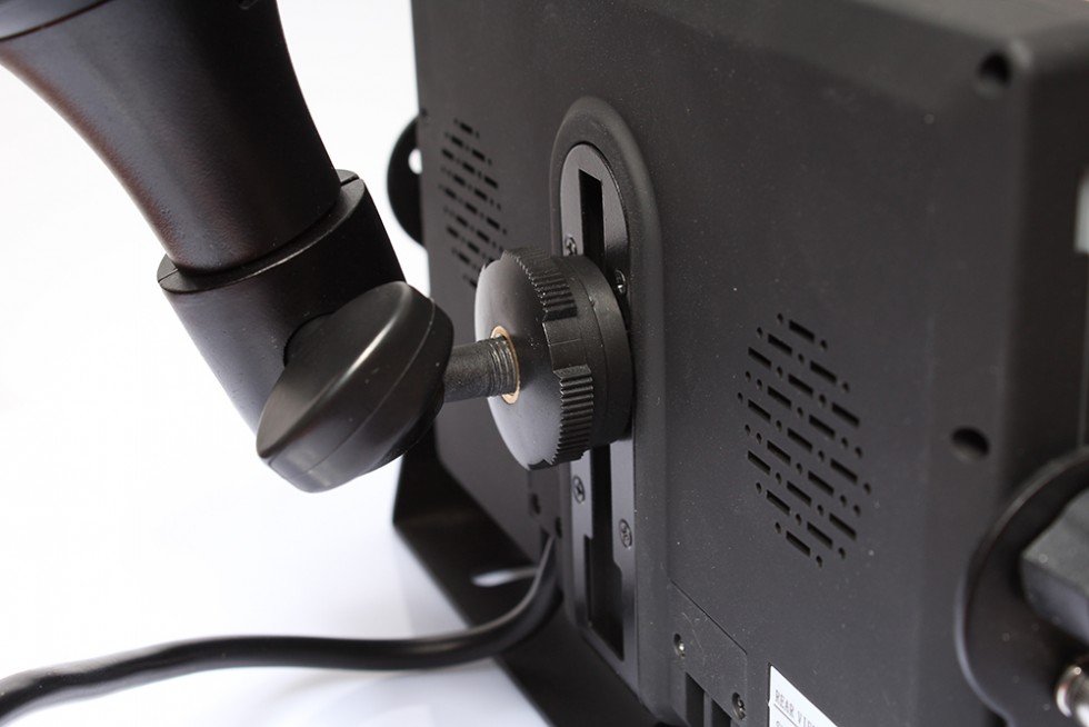 Porta monitor regolabile 3D con vite di fissaggio