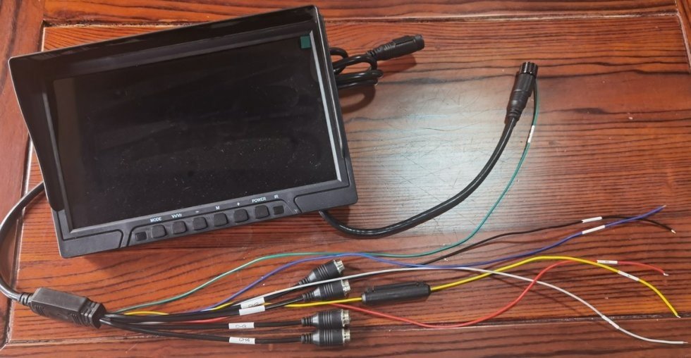 Monitor LCD 4G DVR 10,1" para coche + LIVE stream y seguimiento GPS
