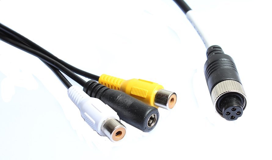 Propojovací kabel couvacích kamer s cinch konektorem na 4pin