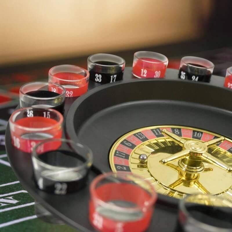 Alkoholová hra Ruleta Deluxe – set s 15 skleničkami a 2 kuličkami