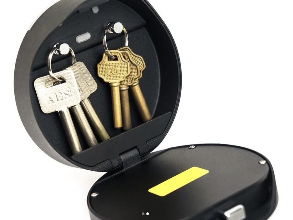 Inteligentný zámok – bezpečnostná zámka na kľúče s PIN kódom a ovládaním cez Bluetooth + smartfón aplikácia