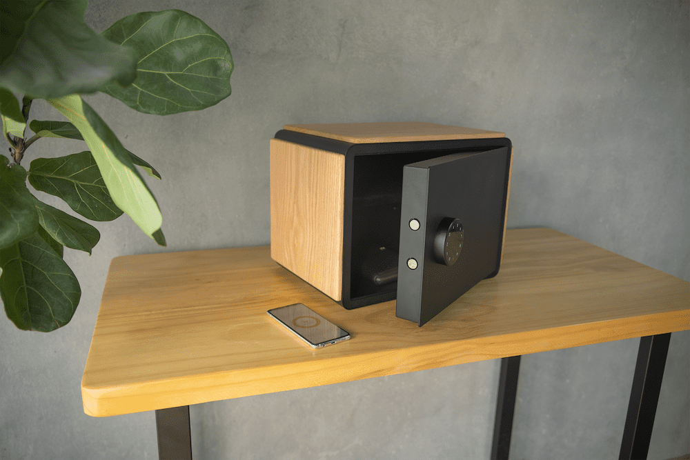 Elektronický smart trezor – inteligentný Safe Box s alarmom + ovládanie cez Bluetooth aplikáciu v mobile