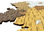 3D dřevěná nástěnná mapa Německa s vyznačenými městy 80×60 cm