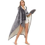 Deka k telce Tučňák s rukávy – přikrývka fleecová hřejivá 150 x 120 cm šedá