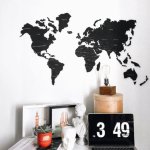 3D dřevěná nástěnná mapa světa ze dřeva – černý dekor, 100 × 60 cm mapa na zeď