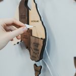3D dřevěná mapa světa 150x90cm - nástěnný obraz s LED podsvícením