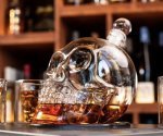Karafa lebka 1 l – sada se 6 skleničkami 3D lebka 75 ml