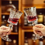 Karafa krištáľová na červené víno – rotačná súprava na víno s 2 pohármi (zlatá/strieborná)