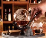 Karafa Glóbus na whisky na stojane – súprava 4 poháre + 9 kameňov