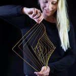 Hlavolam z kovu spinner kinetický – hlavolam Square Wave kovová dekorace