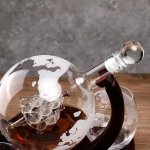Karafa Glóbus na whisky na stojane – súprava 4 poháre + 9 kameňov