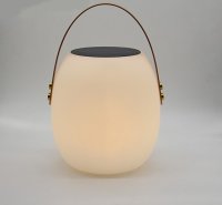 LED farebná lampa s rúčkou lampáš (zmena farieb) - vodotesná IP54 solárna na diaľkové ovládanie