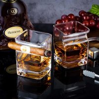 Pohár na whisky s cigaretovým držiakom – sklenený pohár 260 ml